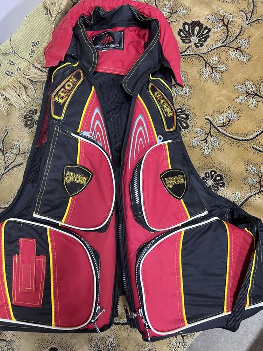 Спасательный жилет для взрослых