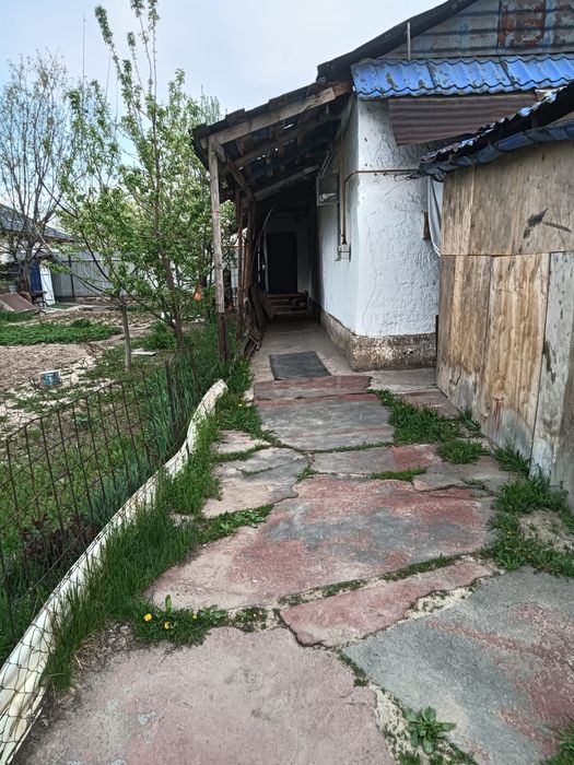 Продается дом в пригороде