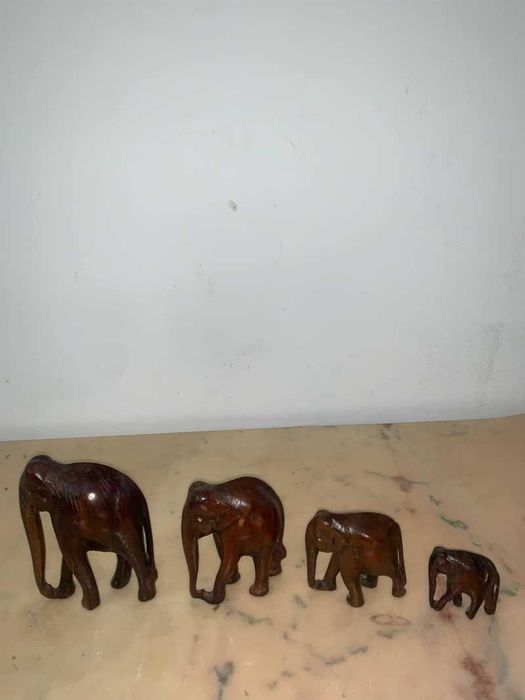 Set de patru elefantii din lemn sculptat decor