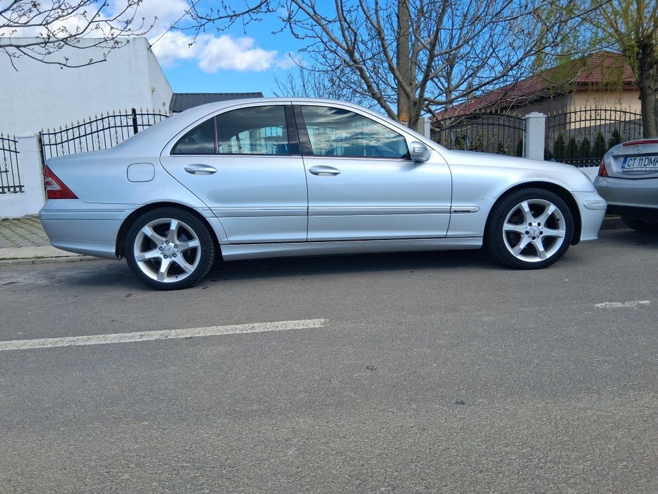 Mercedes-Benz C -Class