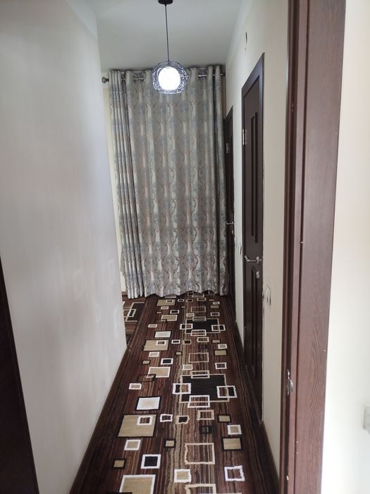 Sergeli 5a kvartira sotiladi