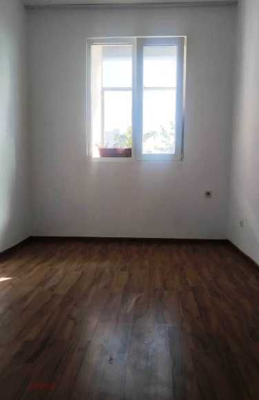 Тристаен обзаведен апартамент в квартал Младост 1-Касабова