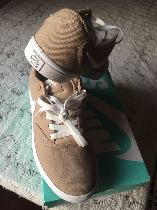 Дамски маратонки Nike