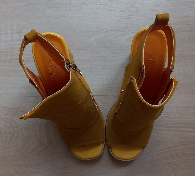 Дамски обувки - 37 номер без забележки