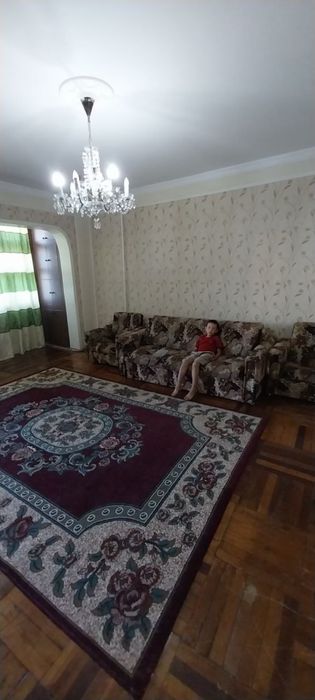 Talaba qizlarga 2 x 500ye.Olmazor t.Qoraqamich2/4.Beruni metro yaqin