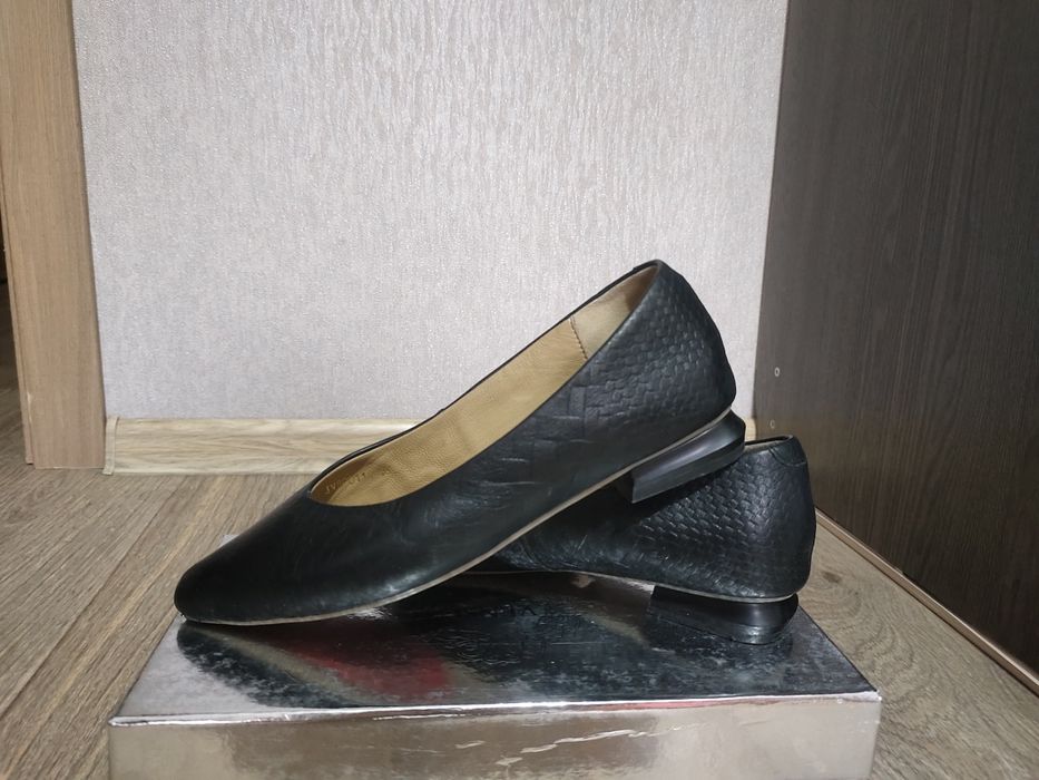 Кожаные чёрные б/у туфли, 36 размер