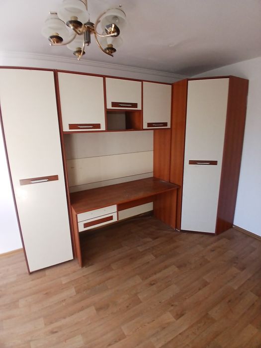 Продам шкаф с письменным столом есть доставка