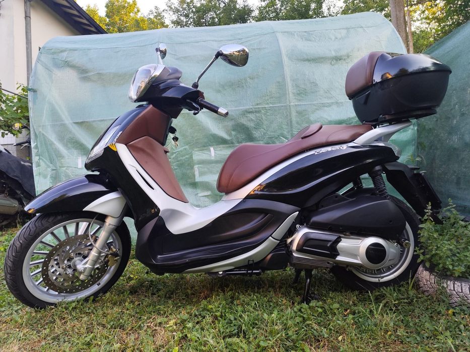 Пиаджо Бевърли 300 Piaggio Beverley 300