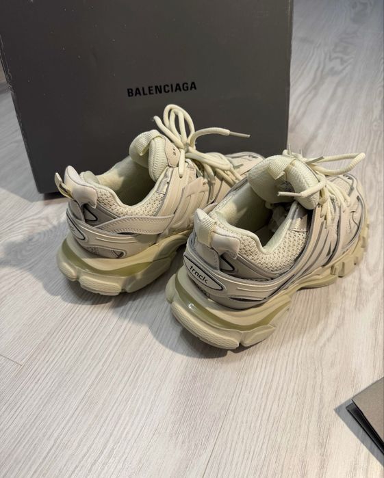 Balenciaga track