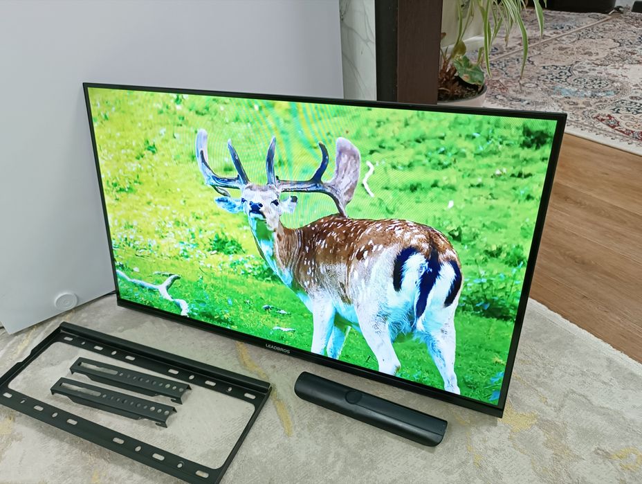 Телевизор LEADBROS Smart TV.
