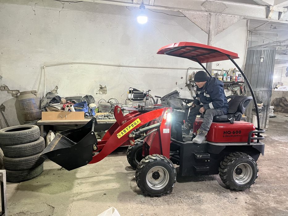 Электропогрузчик ковшовый