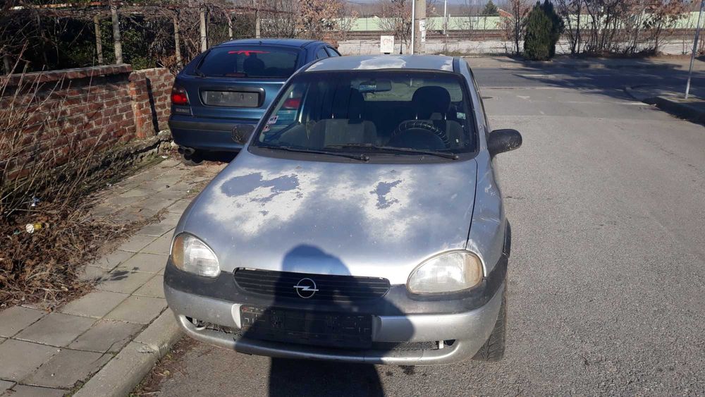Опел  корса  б  1.0