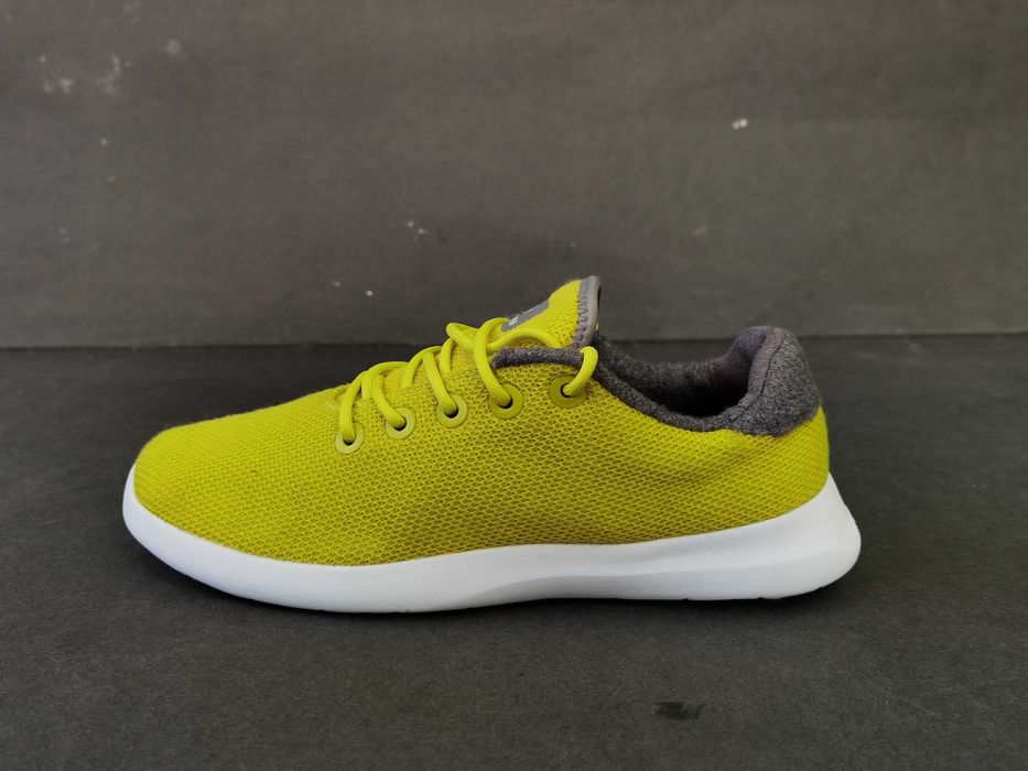 Adidasi alergare  41 42 GEISSWEIN- Elvetia Lana Merino 750 Ron Ca NOI