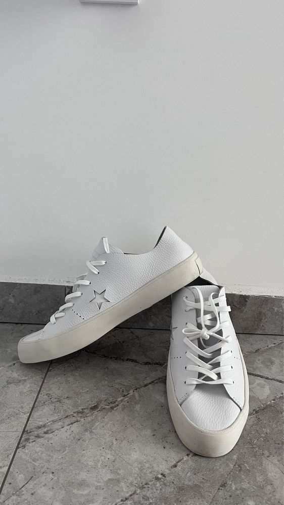 Converse one star on sale prime ox trainers white