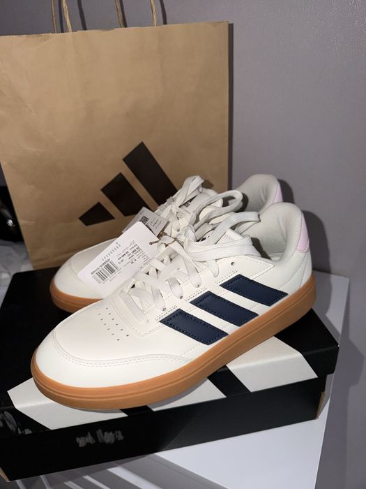Оригинальные кроссовки Adidas
