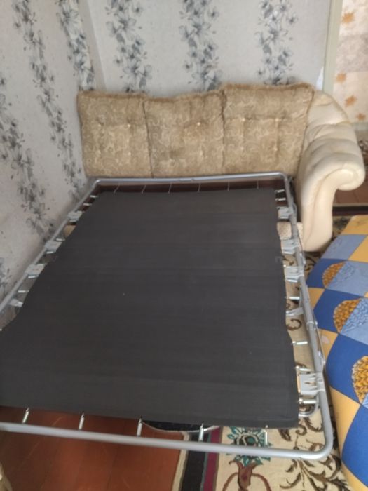 Продам диван мягкий
