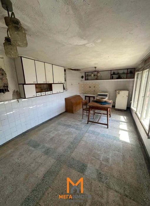 Продажба Къща гр. Севлиево - с. Селище 98m² и двор 983m²
