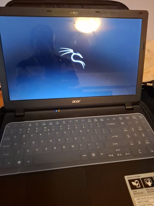 Laptop Acer Aspire E15 Start, 500GHDD, 4GRAM, impecabil