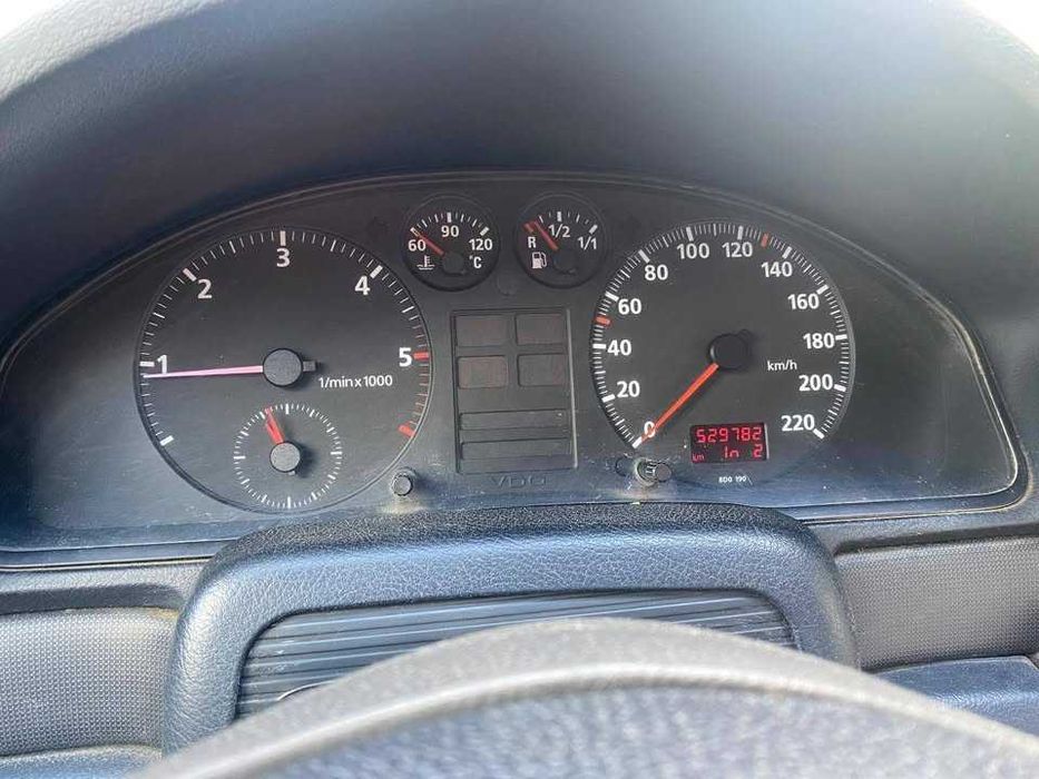 AUDI A4 Avant 1996 — imagine 2