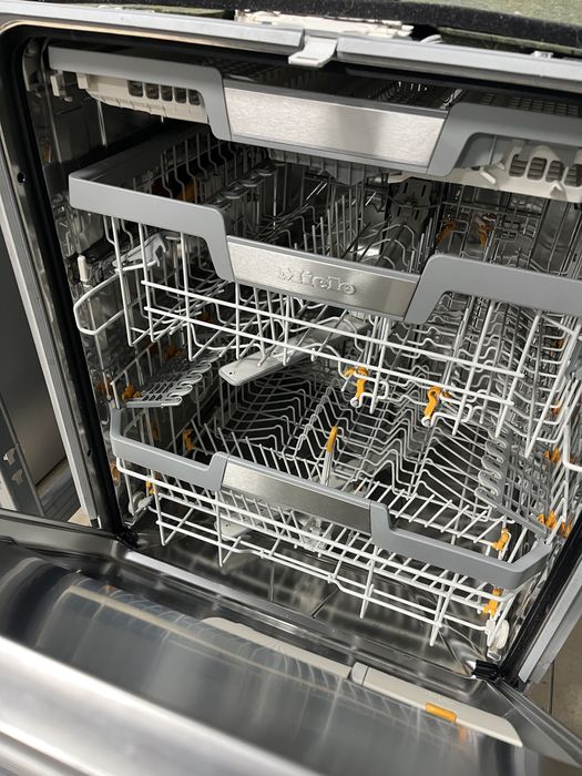 MIELE PFD 104 SCVi XXL професионална миялна за пълно вграждане/Гаранци