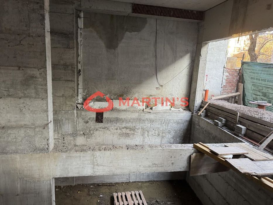 Продава се Тристаен апартамент в София, Център - 121 кв.м за 1054 €/кв.м - Снимка #8