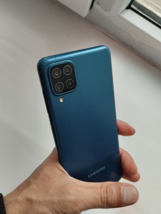 Самсунг а 12 жаксы телефон