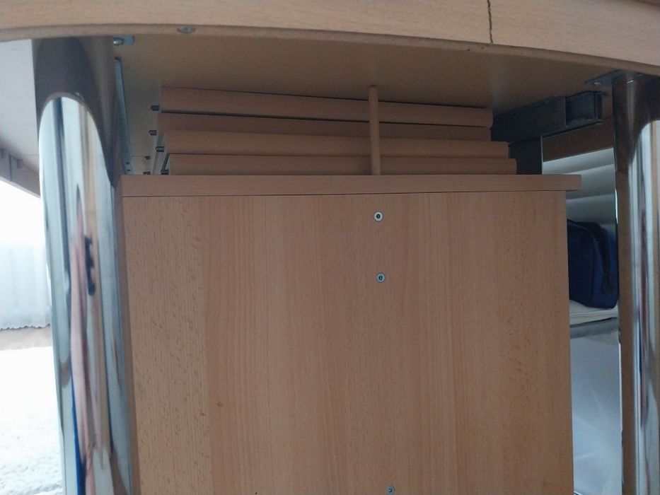 Продам стол на 20 чел