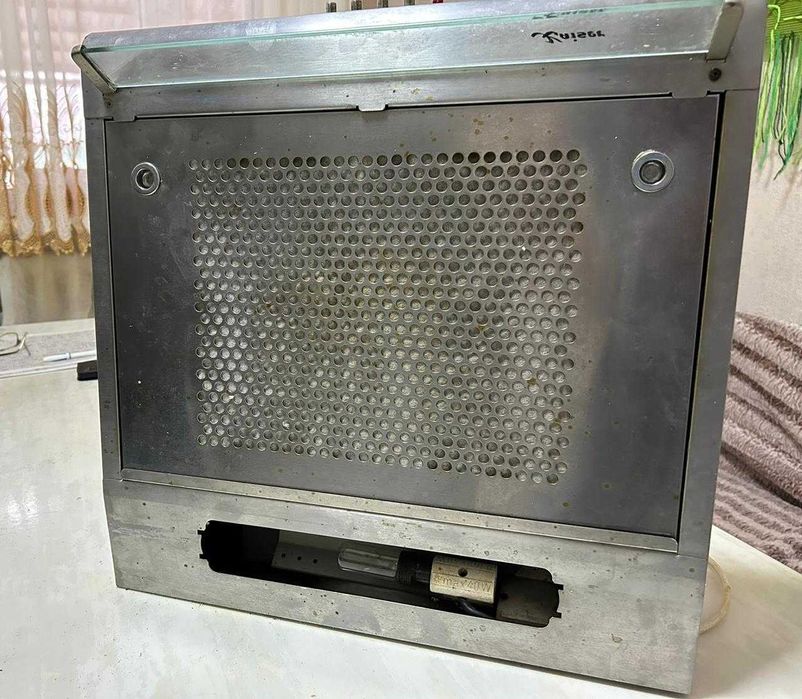 Продам вытяжку Kaiser