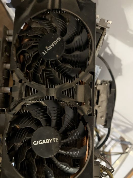 Placi video rx 580 Gigabyte , Rx 470 de 4gb asus ,p106, r9-390 de 8gb,