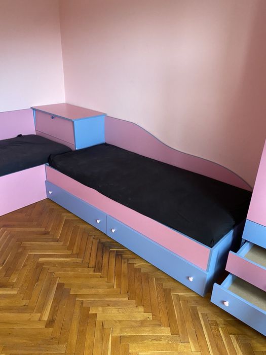 Комплект мебели за детска стая