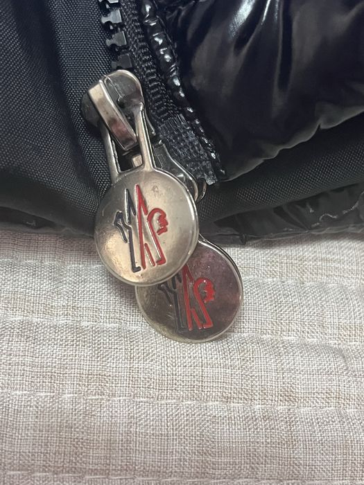 ОРИГИНАЛНО яке монклер