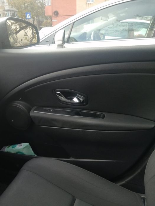 Vând Renault megane 3 facelift 15 dci.