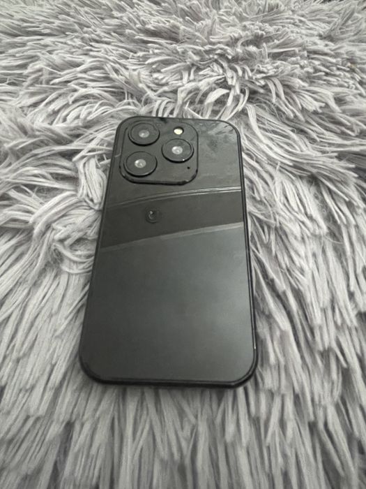 Мини смартфон с всички фунгции