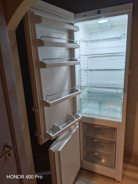 Хладилник с фризер Liebherr