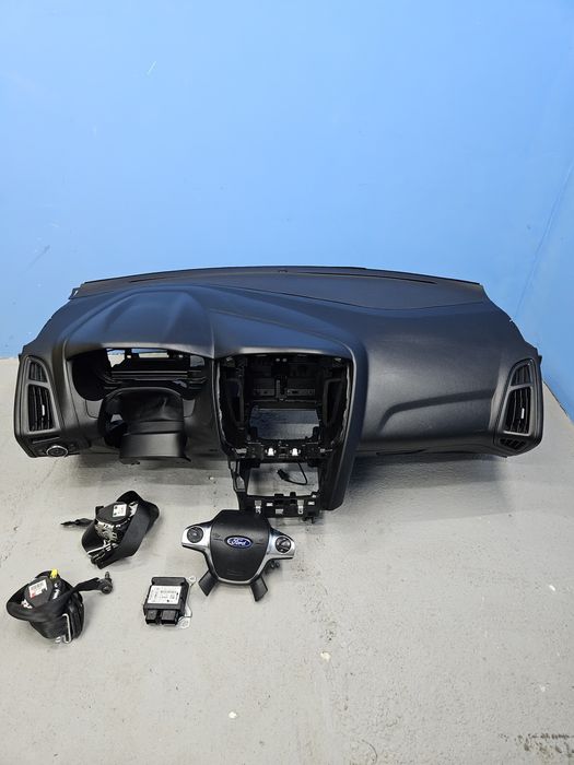 Plansa de Bord Ford Focus Mk3 (2010-2018)