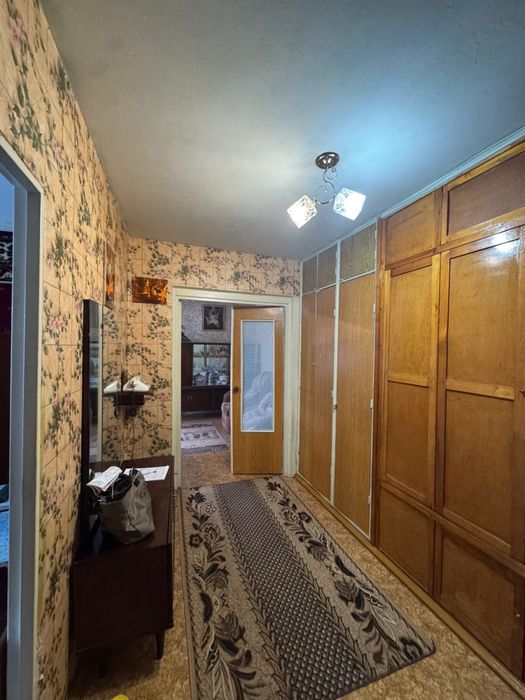 Срочно продам 2 комнатную квартиру