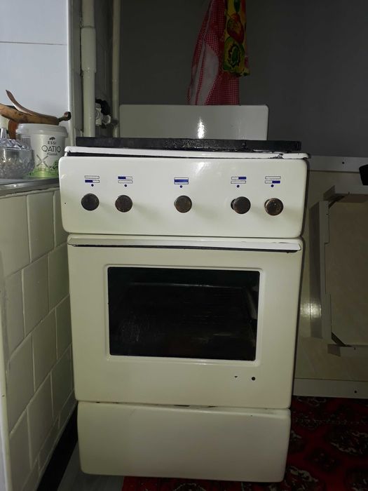Gaz plita sotiladi
