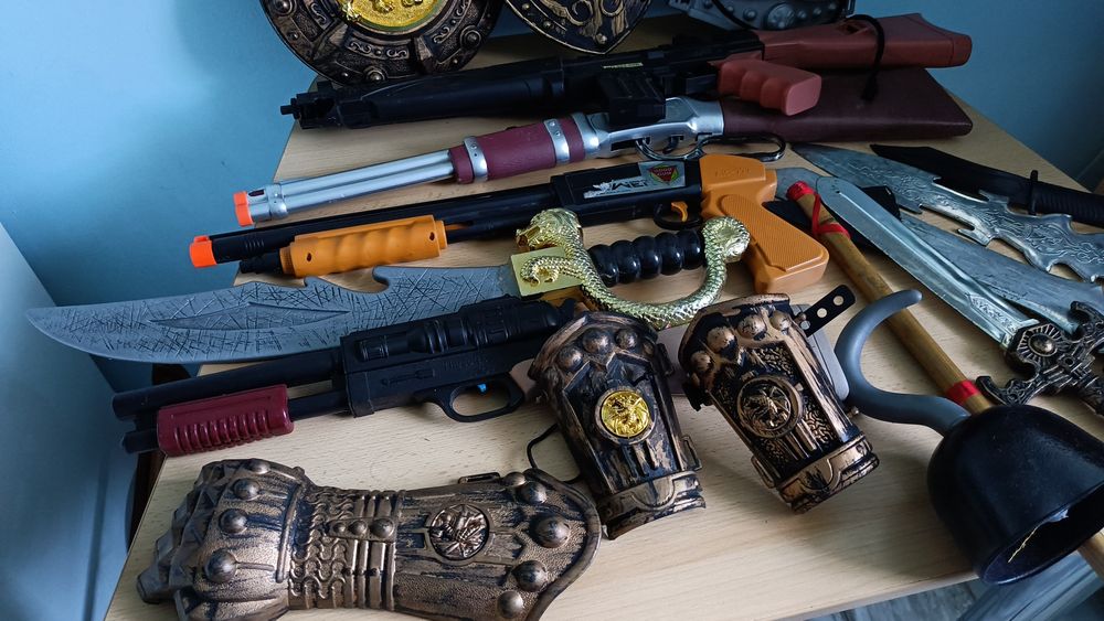 jucării pentru băieți