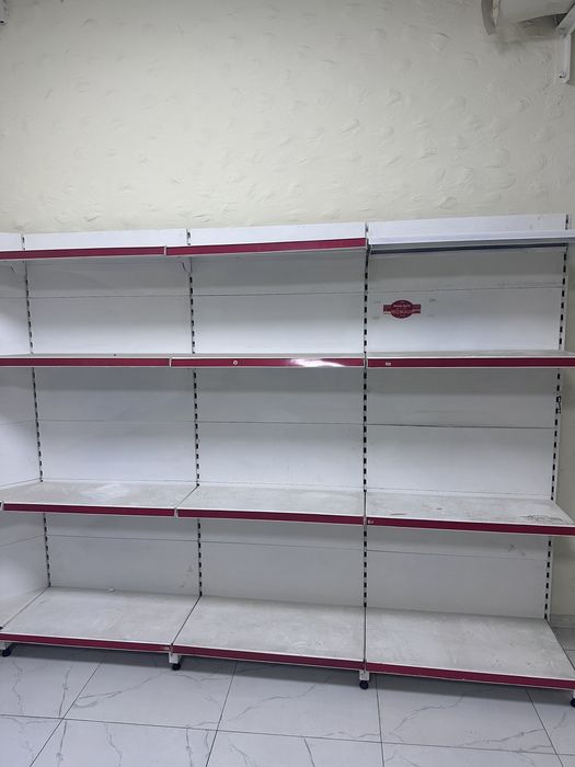 Витрина для магазинов и прилавок