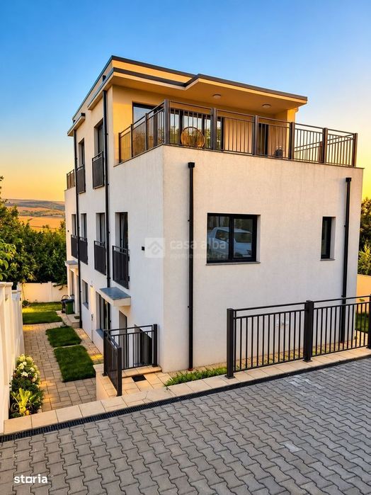 Popas Pacurari - duplex modern de inchiriat, D+P+E, terasa, parcare