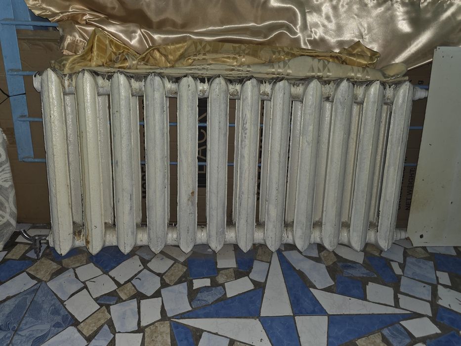 Chugun batareya sotiladi.