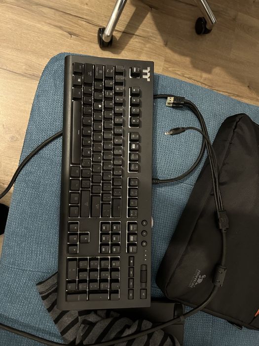 Tastatura mecanica gaming Thermaltake X1 Rgb