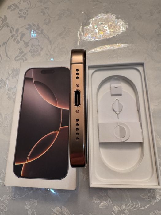 iPhone 16 Pro 256GB Desert Titanium