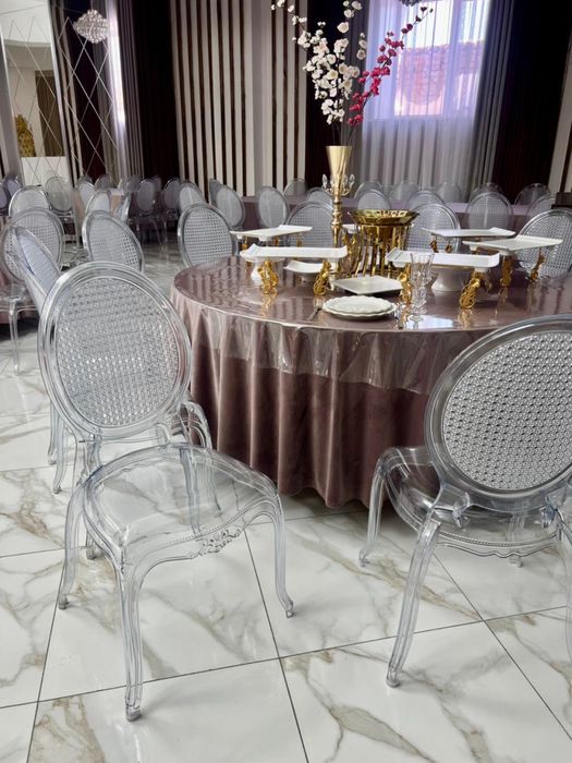 Стулья для ресторана .Новый.Прозрачный