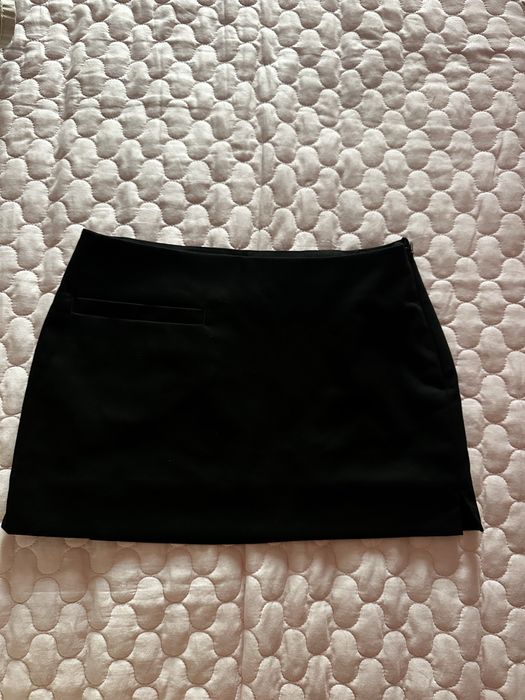 Чисто нова къса пола HM