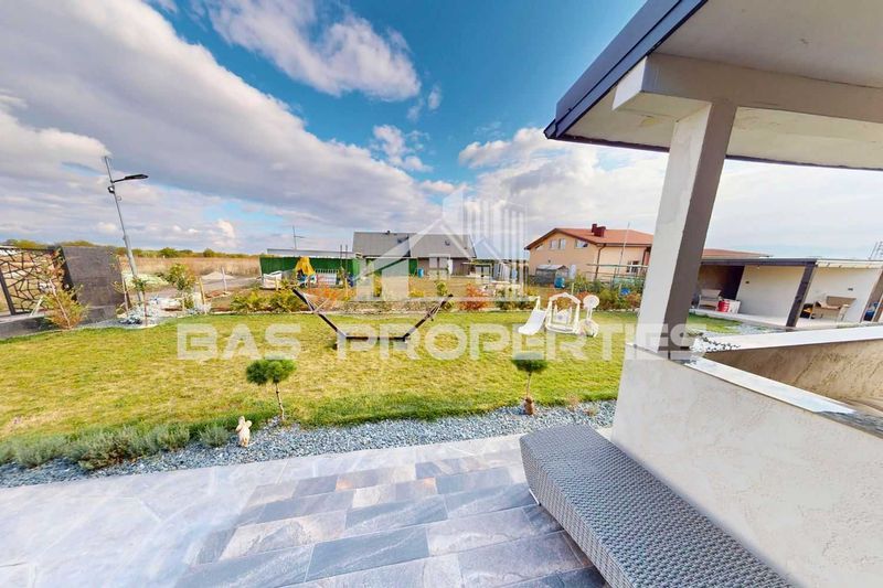 Продава се Къща в с. Голяновци, Област София-област - 196 кв.м за 1340 €/кв.м - Снимка #2