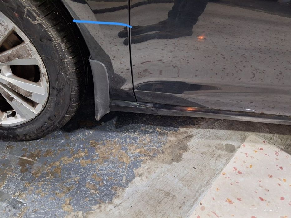 Prag  (componenta caroserie) stanga VOLKSWAGEN GOLF VII 5G1 2012 - 2019