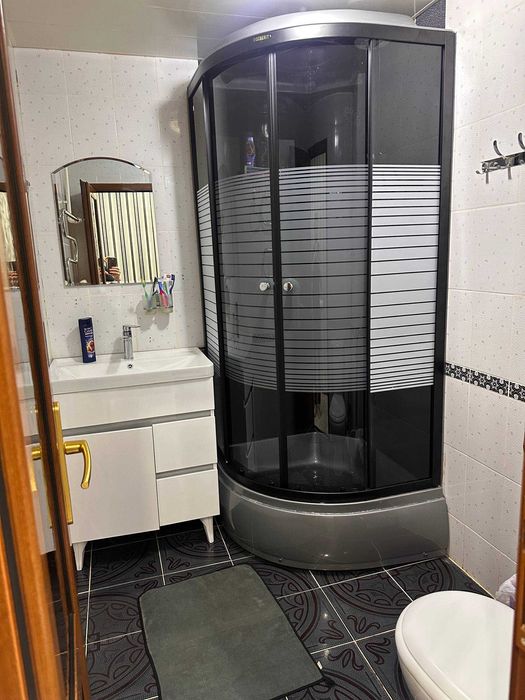 Сдается 2 комнатная квартира на Новомосковком