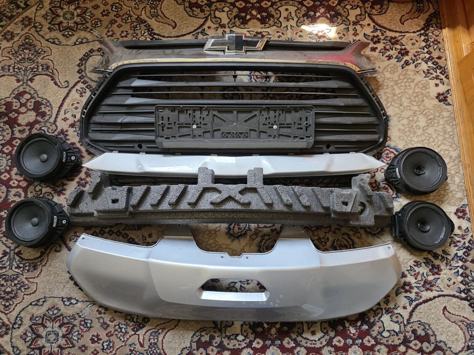 Tracker 2 oblitsovka va kalonkasi sotiladi