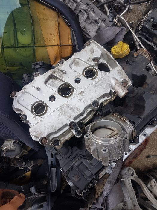 Капак капаци клапани глава за ауди а6 4ф 2.4